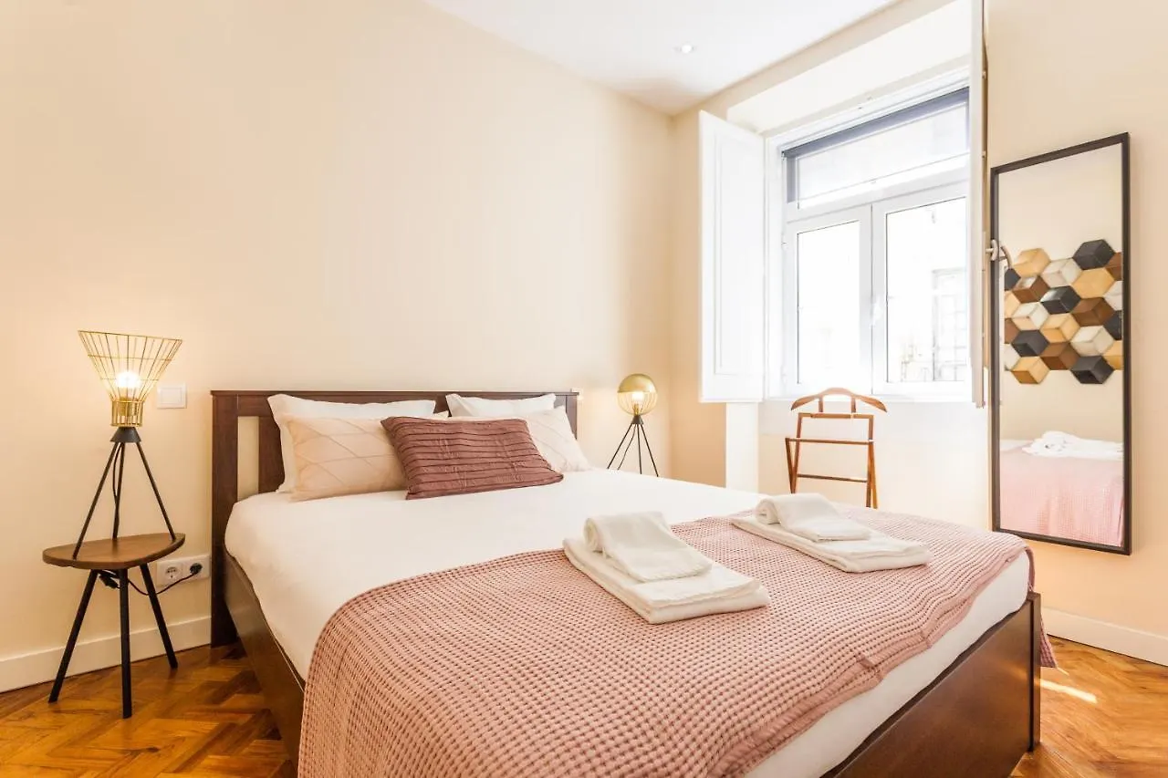 Bairro Alto Gaveas Family Apartment Lisbon